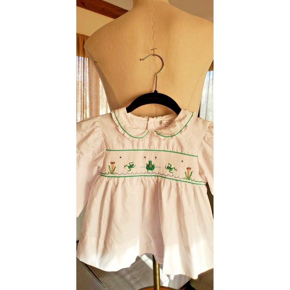 PETIT AMI Girls White Smocked Frog Embroidery Dress Peter Pan Collar 4T